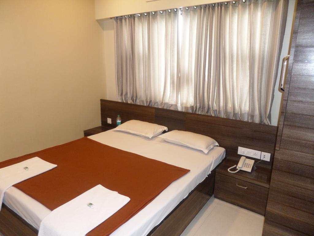 Sai Heera Residency Hotel Shirdi Habitación foto