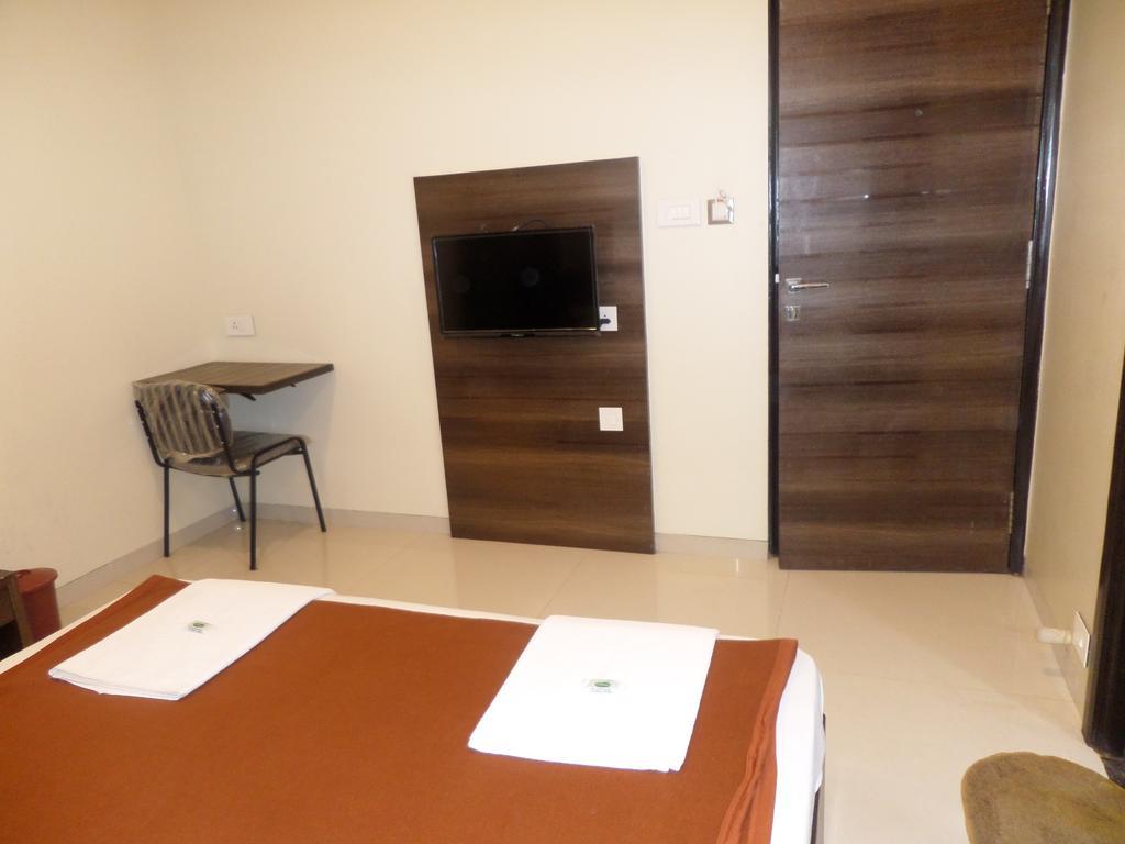 Sai Heera Residency Hotel Shirdi Habitación foto