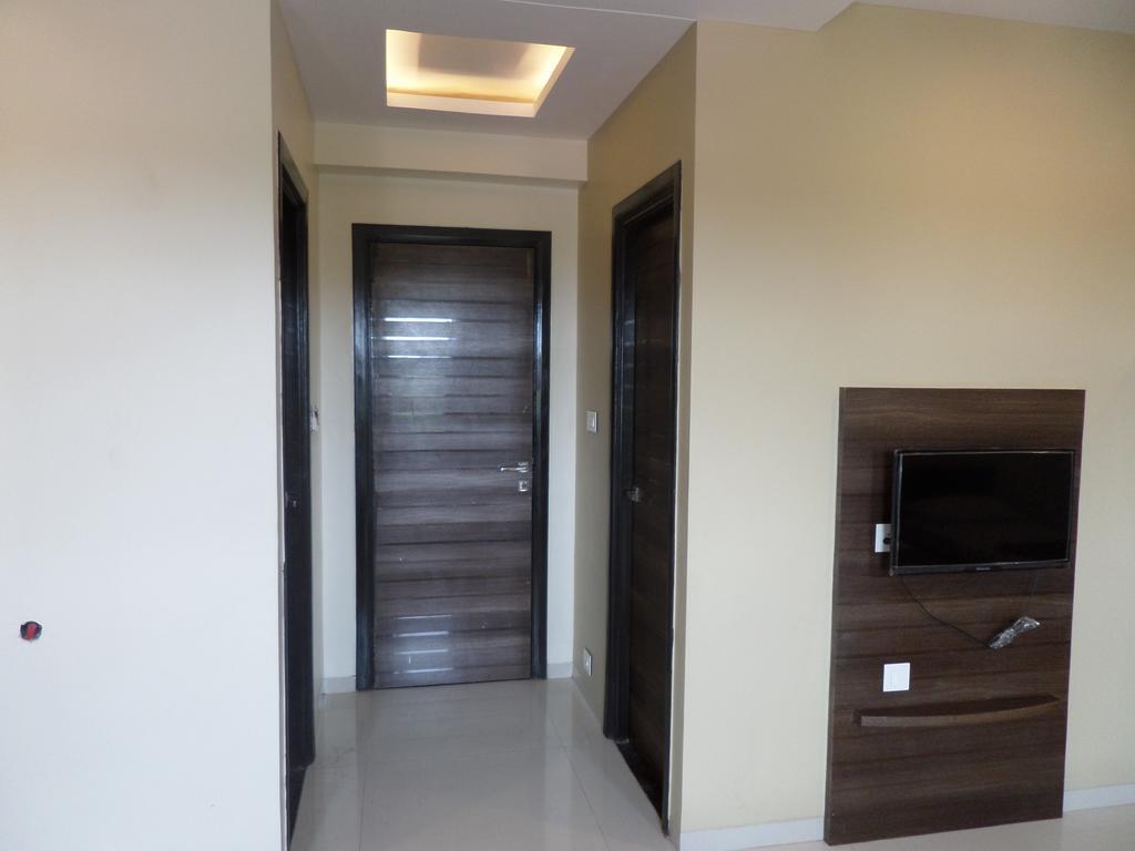 Sai Heera Residency Hotel Shirdi Exterior foto