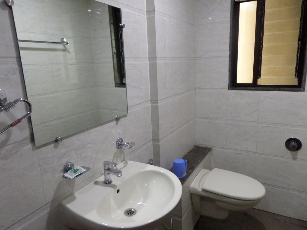 Sai Heera Residency Hotel Shirdi Exterior foto