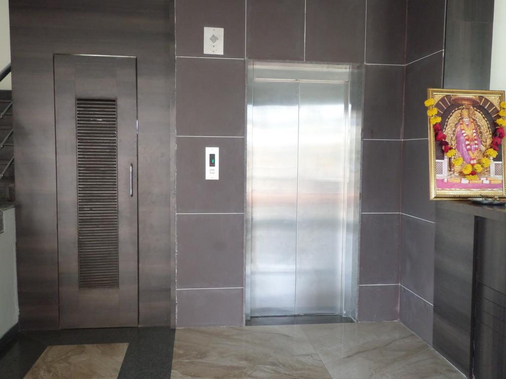Sai Heera Residency Hotel Shirdi Exterior foto