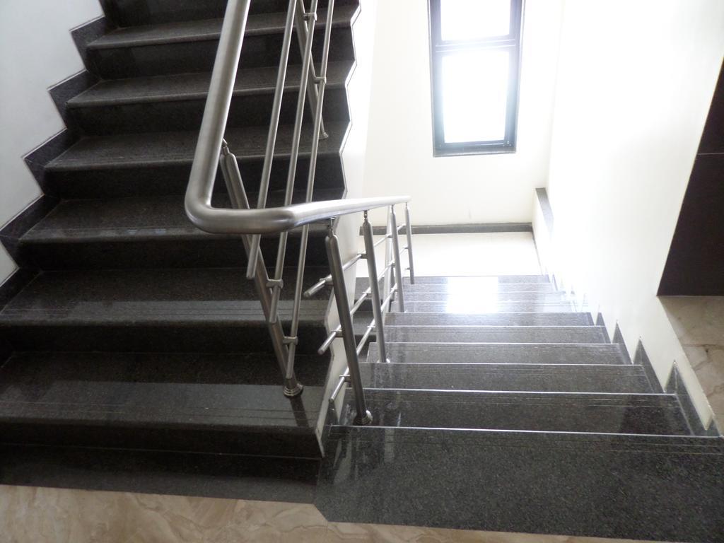 Sai Heera Residency Hotel Shirdi Exterior foto
