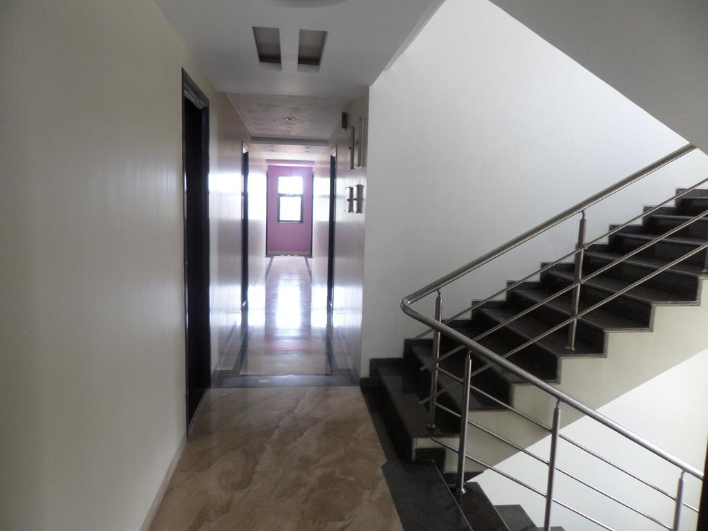 Sai Heera Residency Hotel Shirdi Exterior foto